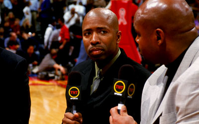 迈尼昂在加比亚社媒动态下留言，后者回复：请续约（迈尼昂现身加比亚动态评论区，加比亚回应：续约吧）