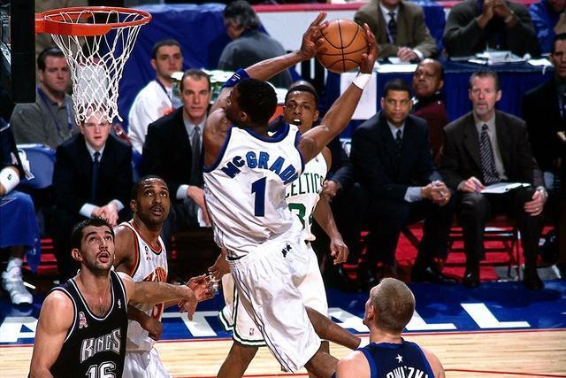 体图：厄兹詹将自由身离队，多特原本能用他加1000万签谢尔基（体图：厄兹詹或将自由身离队，多特曾可用其外加1000万签下谢尔基）