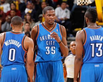 胡荷韬：齐心协力就能战胜一切，下场继续拼（胡荷韬：众志成城必克万难，下一场继续全力以赴）