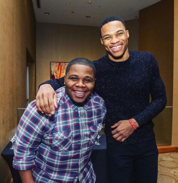 为何亲斯内德？穆帅：斯内德给了我三冠王，那是最棒的一年（穆帅谈为何偏爱斯内德：他助我夺三冠，那是我最好的一个赛季）