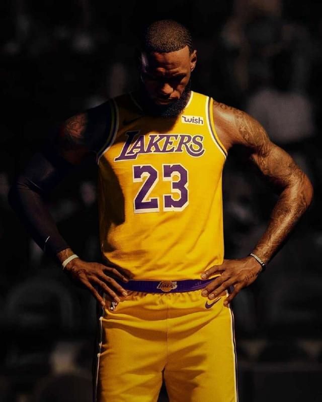 FPX官方：暂别往昔，万幸相遇，愿我们继续成为更好的自己（FPX官宣：告别过往，幸得相逢，愿我们一路成长为更好的自己）